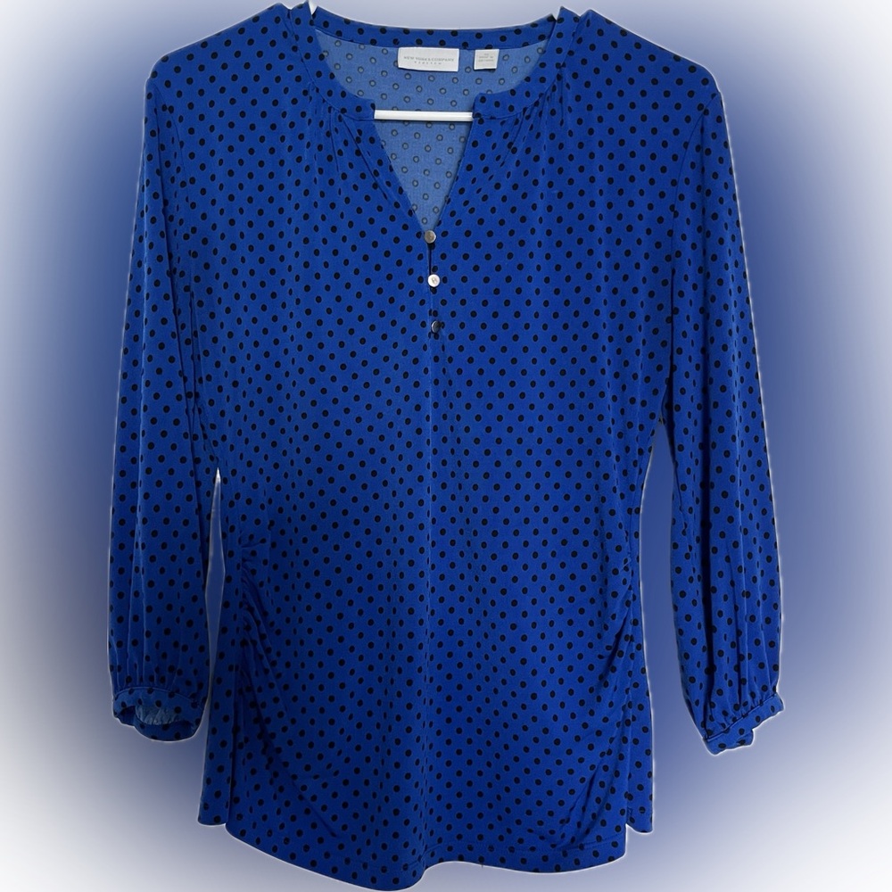 New York and Company Blouse - Size XS